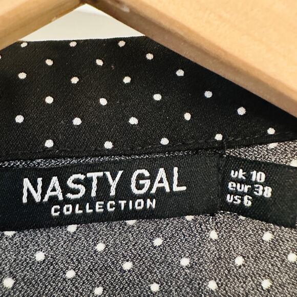 NASTY GAL Button Up Black & White Polka Dot Mini Dress – Size 6 - Picture 4 of 7